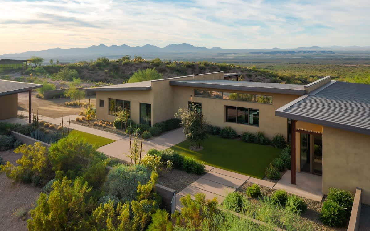 Stunning private luxury retreat overlooking the gorgeous Tonto National Forest.
