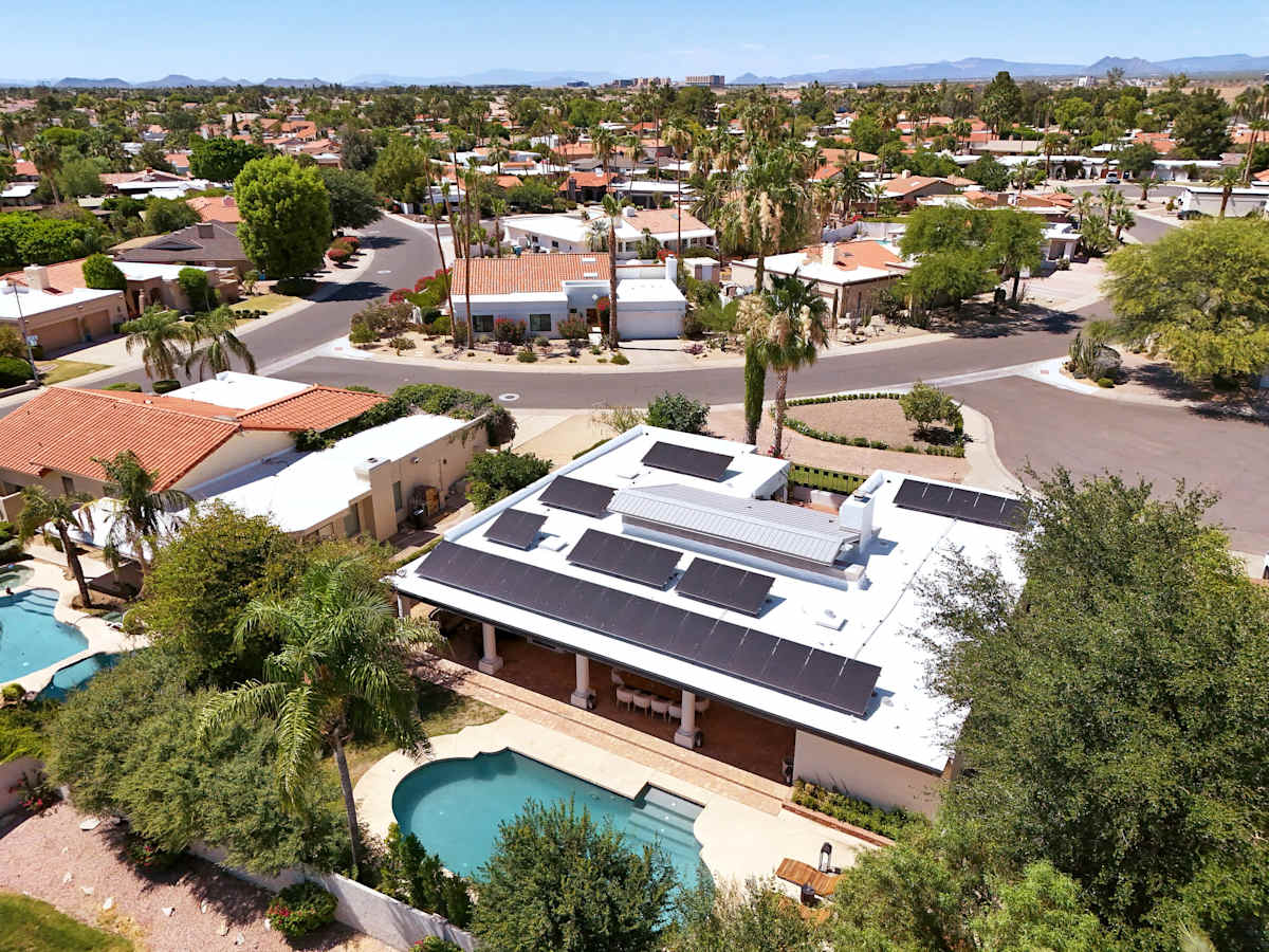 From the resort-style backyard to the prime Scottsdale location, this inviting retreat offers the perfect blend of relaxation, comfort, and convenience for an unforgettable desert getaway.