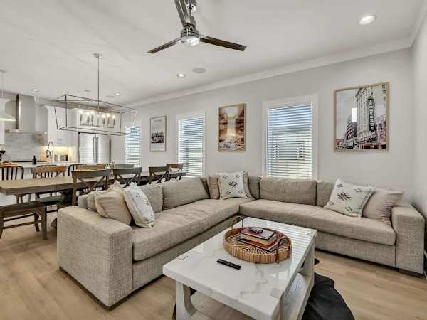 Double Treble - 2 Townhomes - Private Rooftops