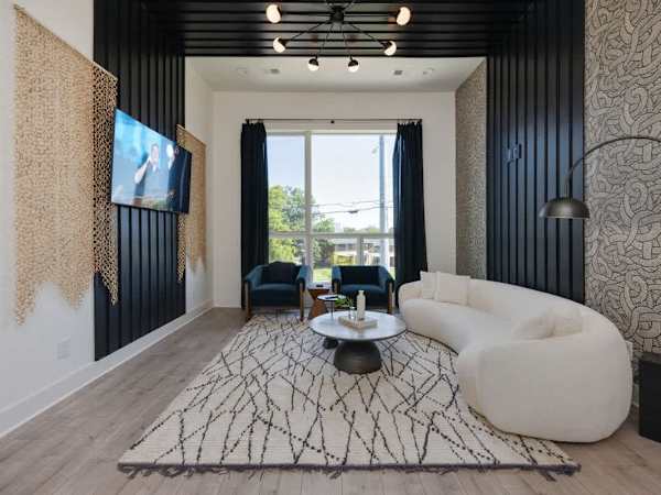Elevate - Rooftop Patio with Fire pit- City Views