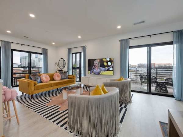 Hyve-The Dolly Parton Experience-Private Balcony