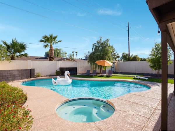 Sunkiss - Pool, Spa & Mini Golf - Mins to Old Town
