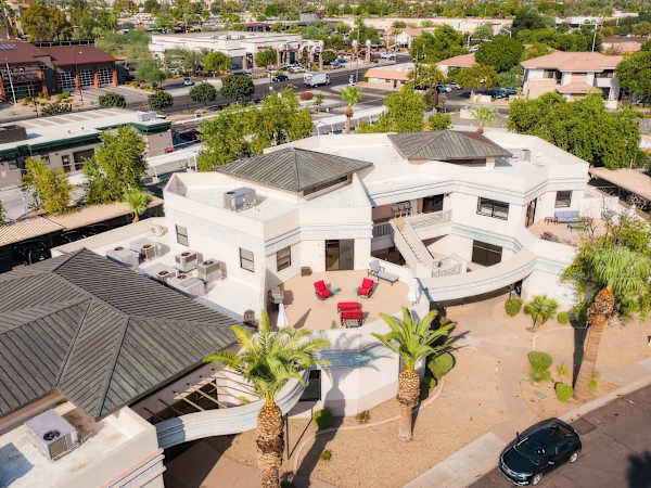 Lyra - Dual Retreat - In Old Town Scottsdale