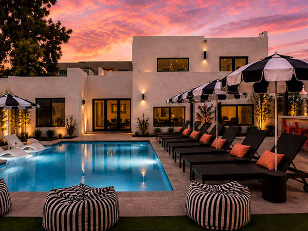 Rosé Retreat w/ Coach House-2 Connected Homes!