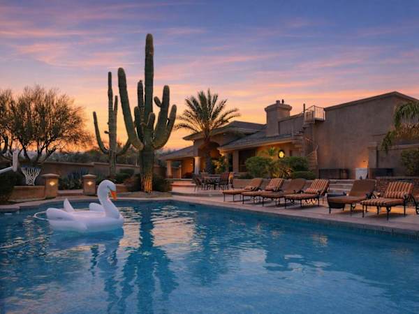 Valley View Villa - Pool Heat Avail - Large Yard!