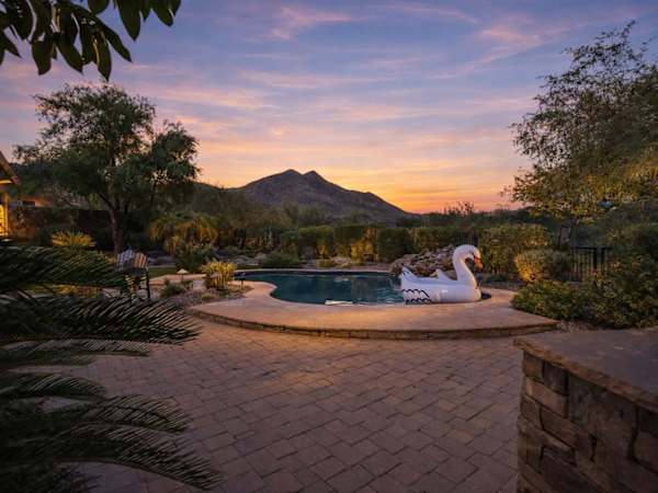Sunrise Retreat- Mtn Views-Pool- Long Term Stays!